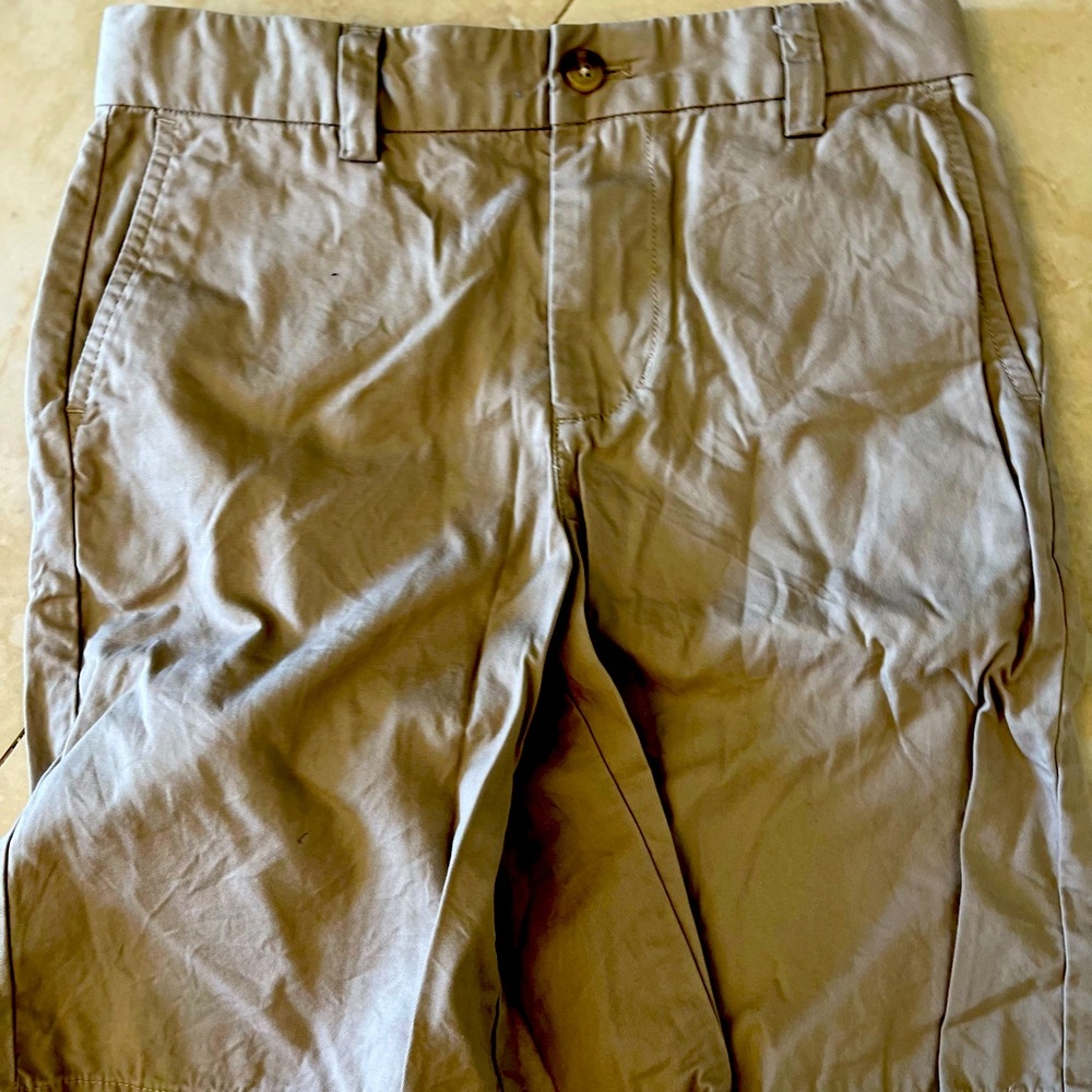 Vineyard Vines Boys shorts Size 10